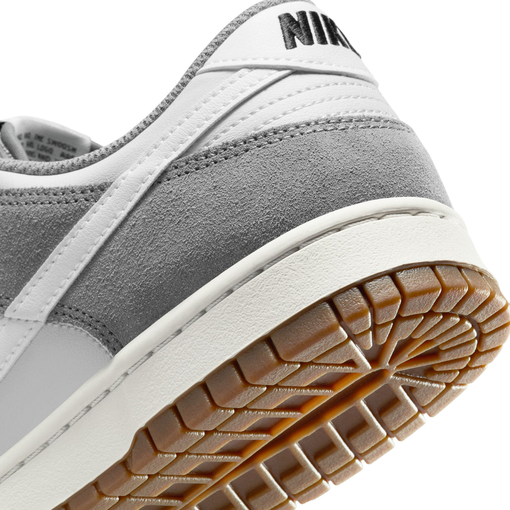 Dunk Low Retro SE