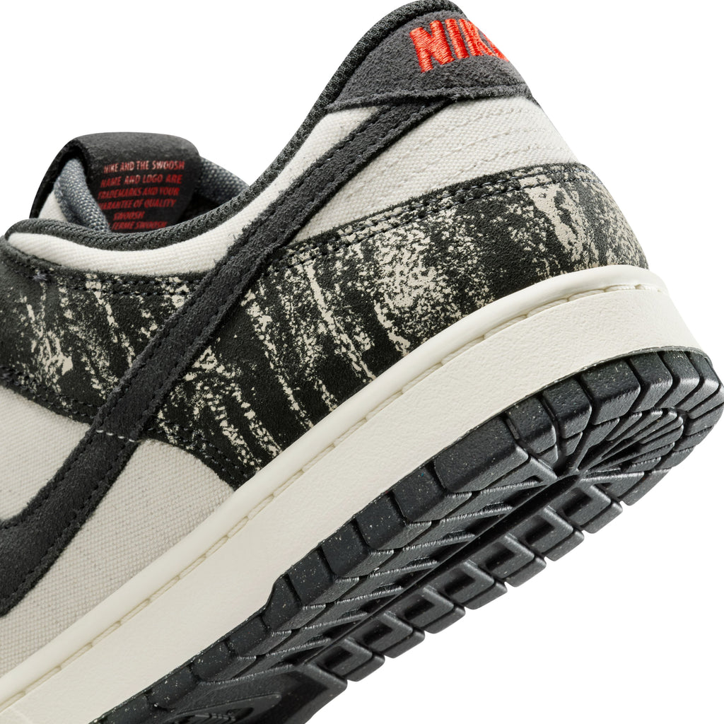 Dunk Low Retro SE