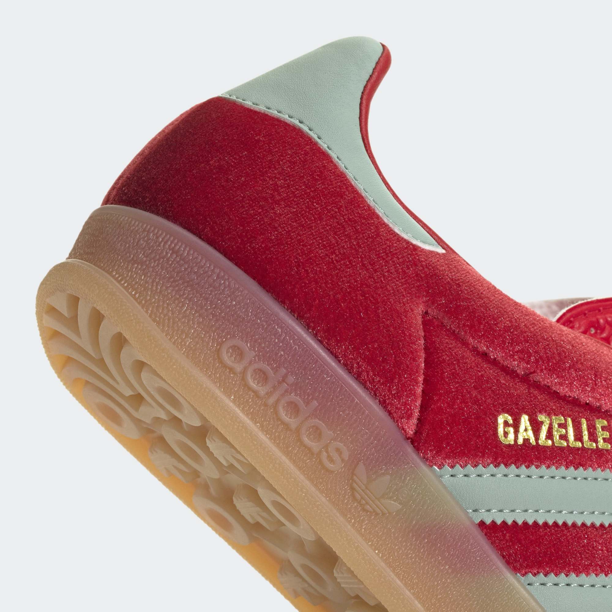 Gazelle Indoor