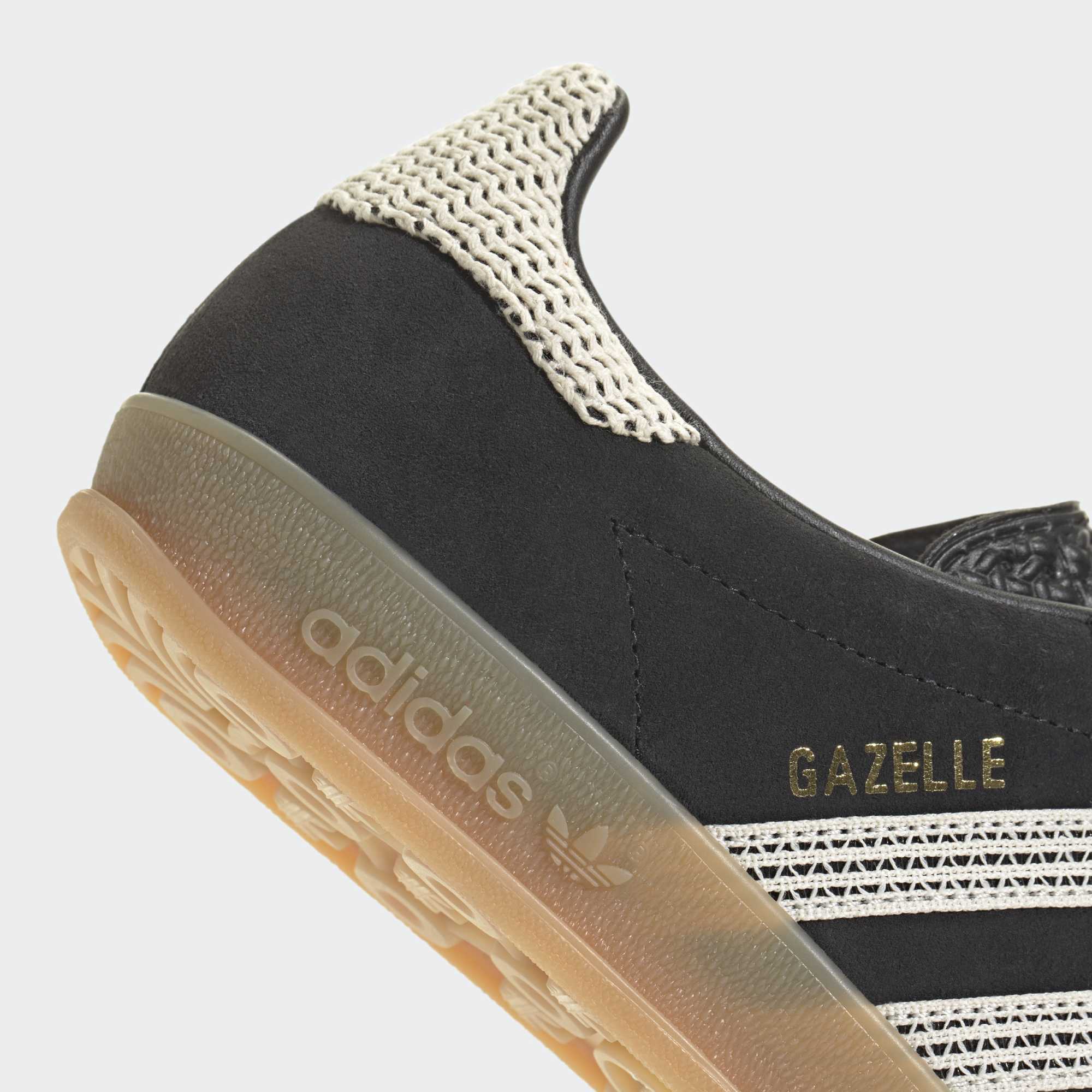 Gazelle Indoor