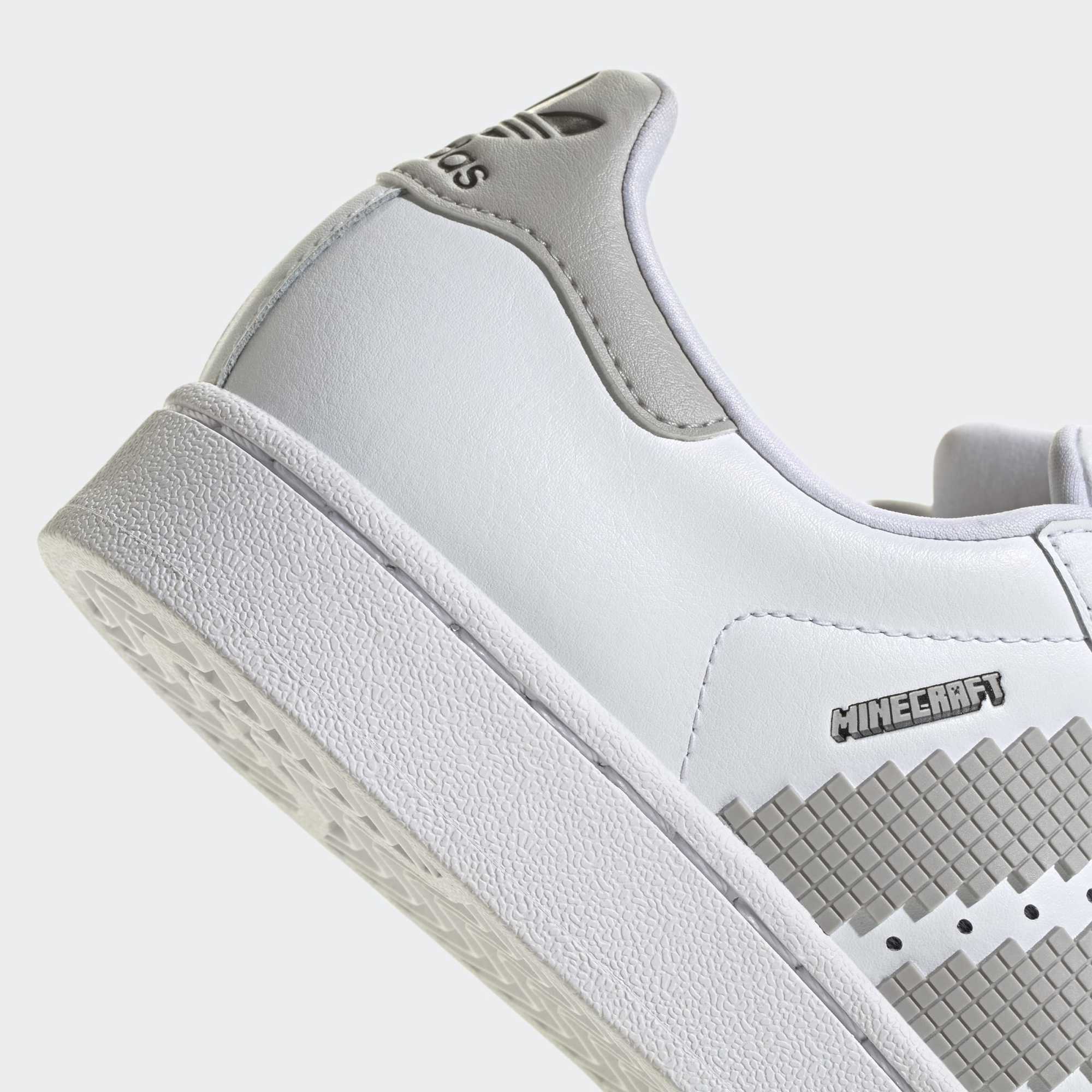Superstar II x Minecraft J